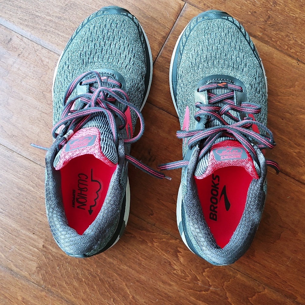 Brooks Adrenaline GTS 18 Size 8.5M